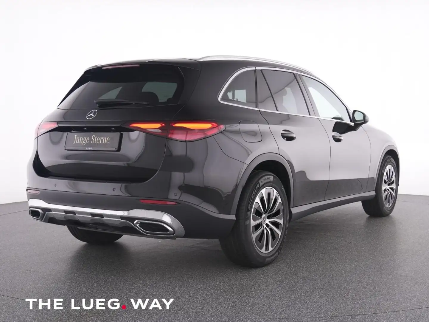 Mercedes-Benz GLC 200 4M Avantgarde+NavP+LED+AHK+Mem+EHeck+RFK Zwart - 2