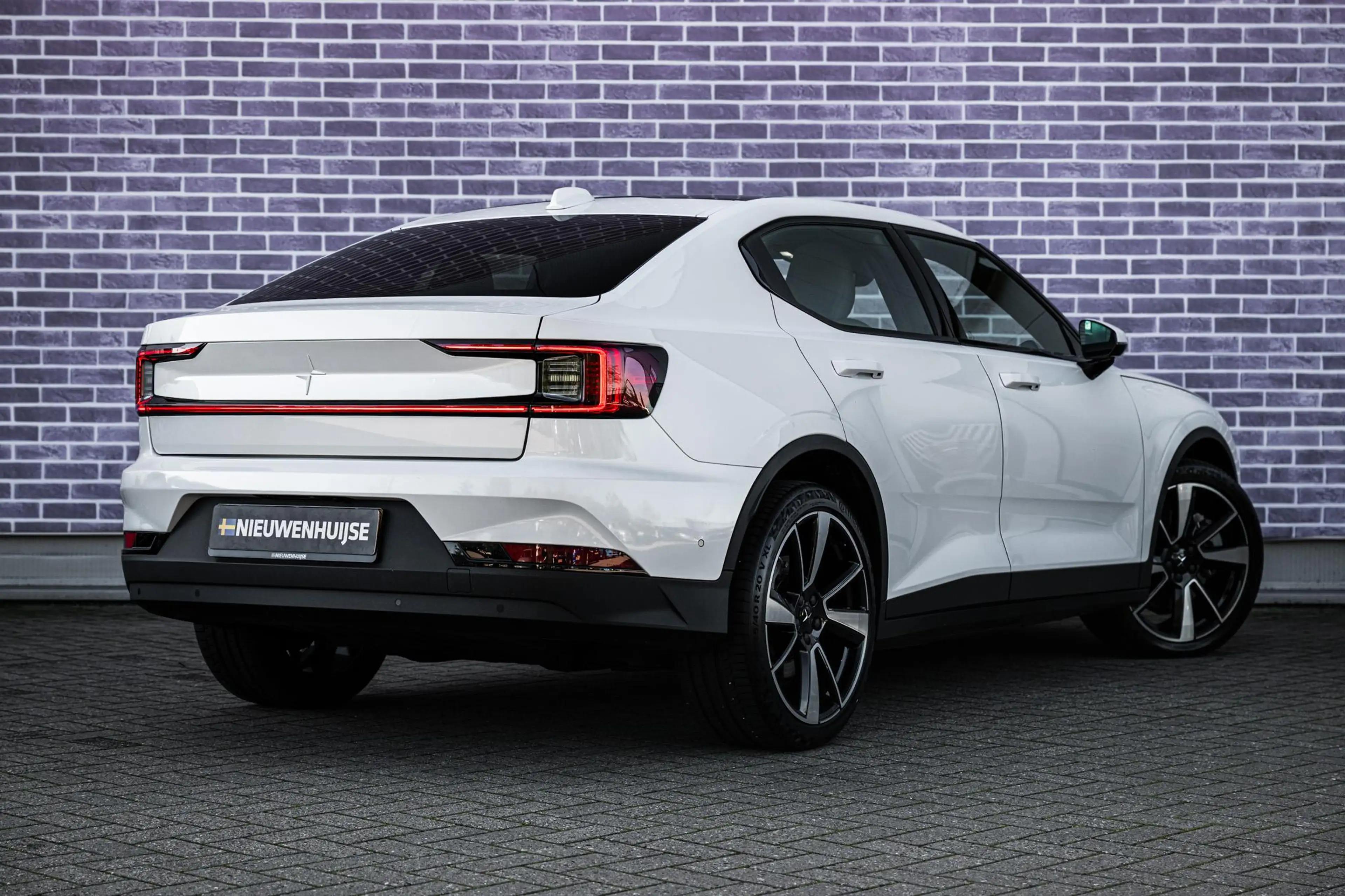 Polestar 2 Standard Range Single Motor 63kWh | Pilot Pack | P — photo 2