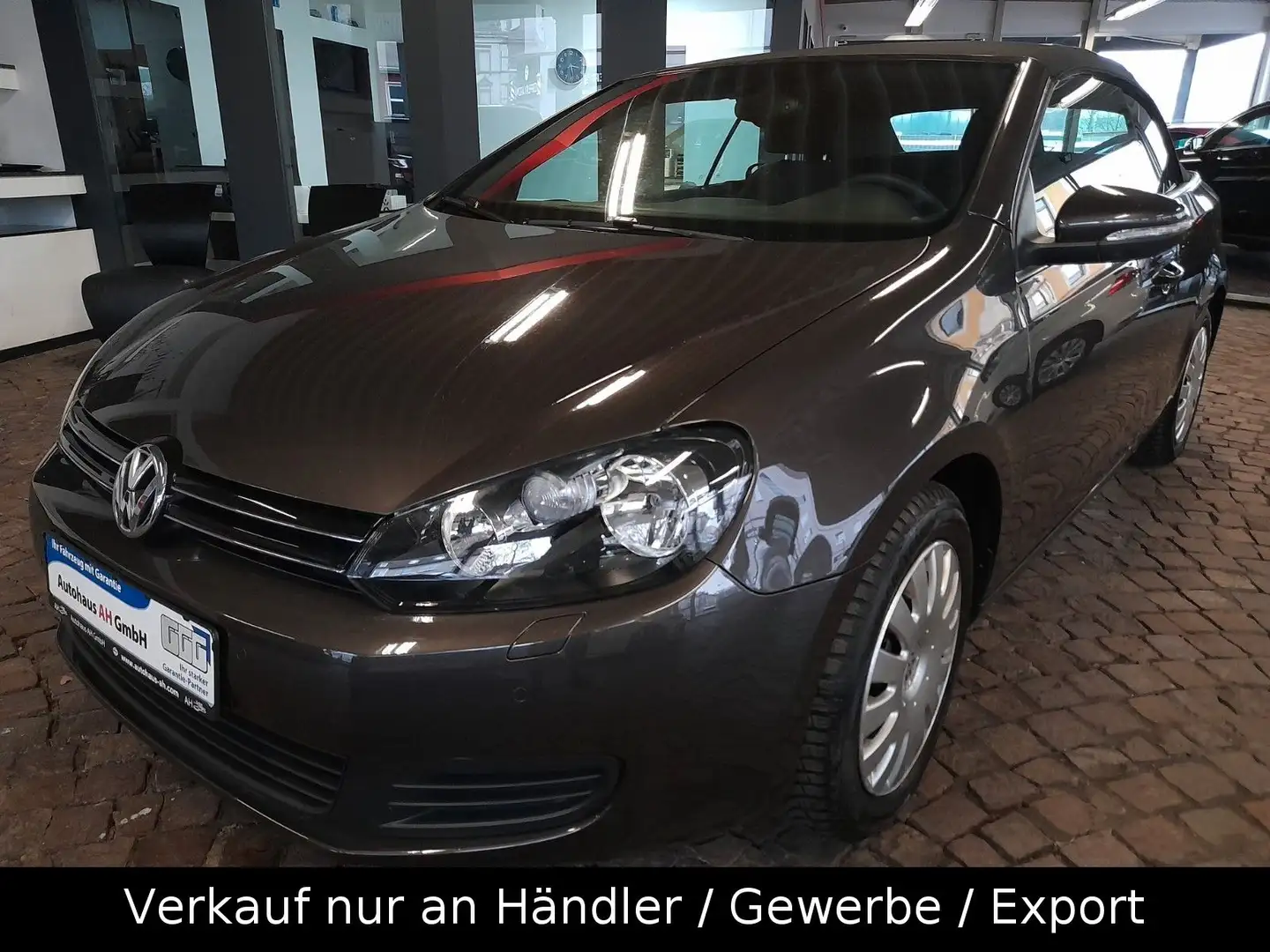Volkswagen Golf VI Cabriolet Braun - 1