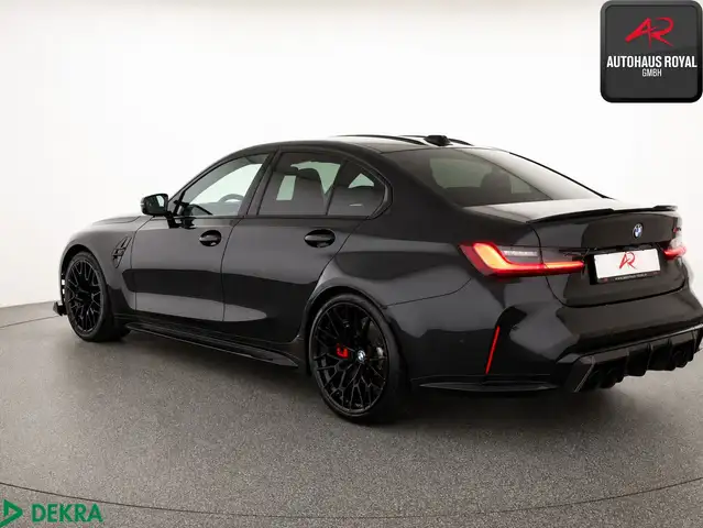 BMW M3 view 3