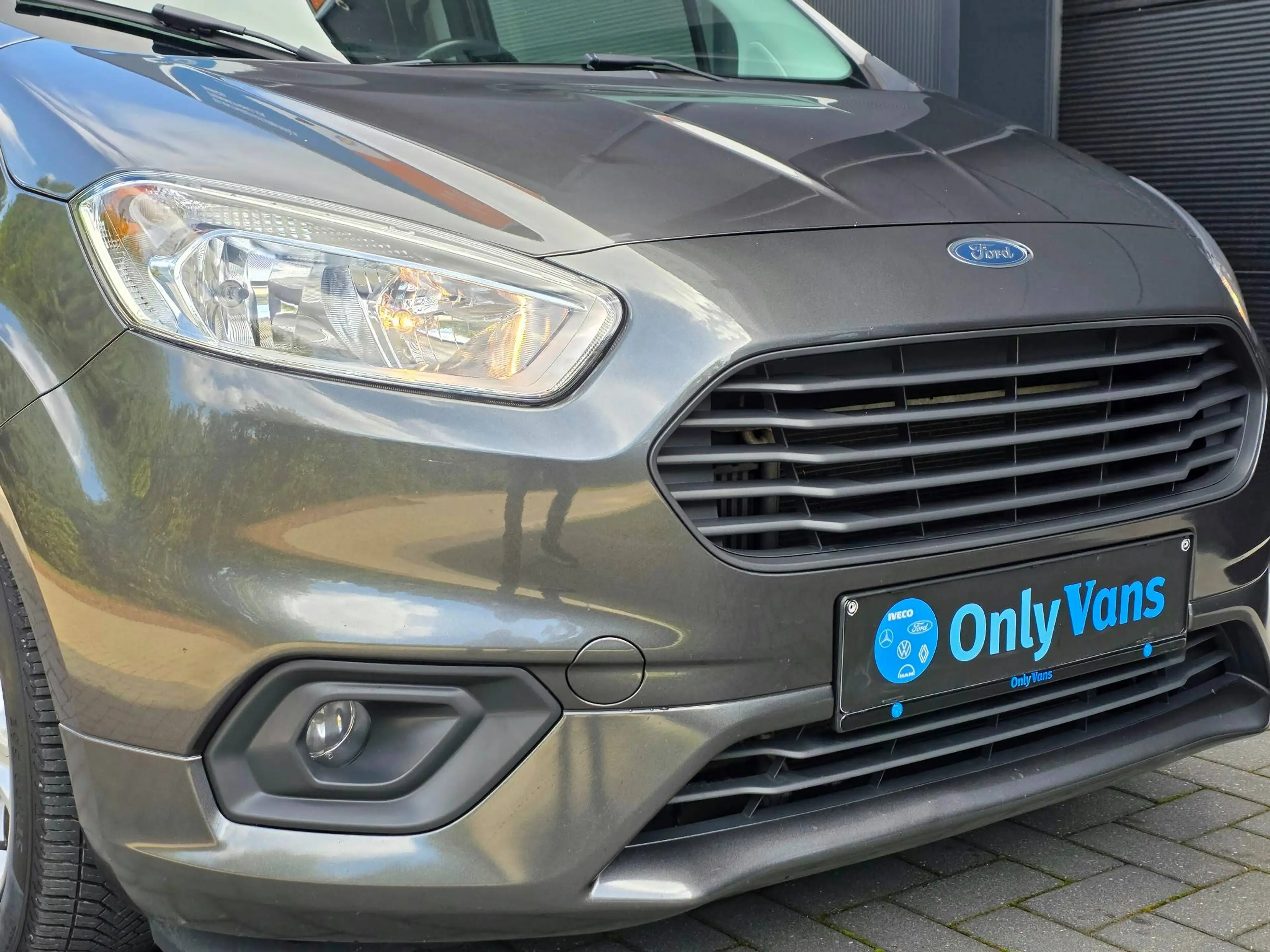 Ford Courier 1.0 benzine / Lichte vracht / Aut. airco / Btw aftrekbaar — photo 8
