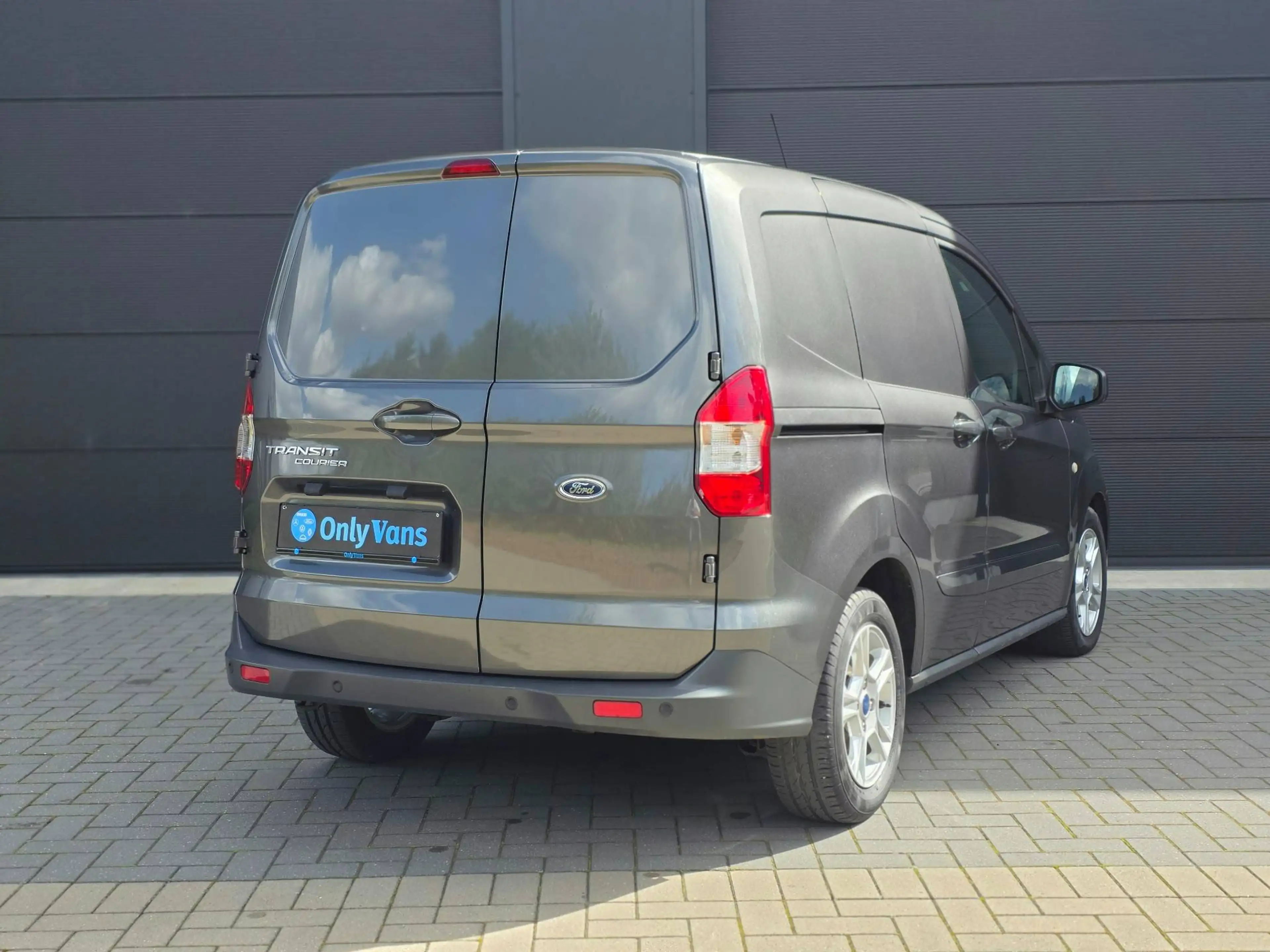 Ford Courier 1.0 benzine / Lichte vracht / Aut. airco / Btw aftrekbaar — photo 6