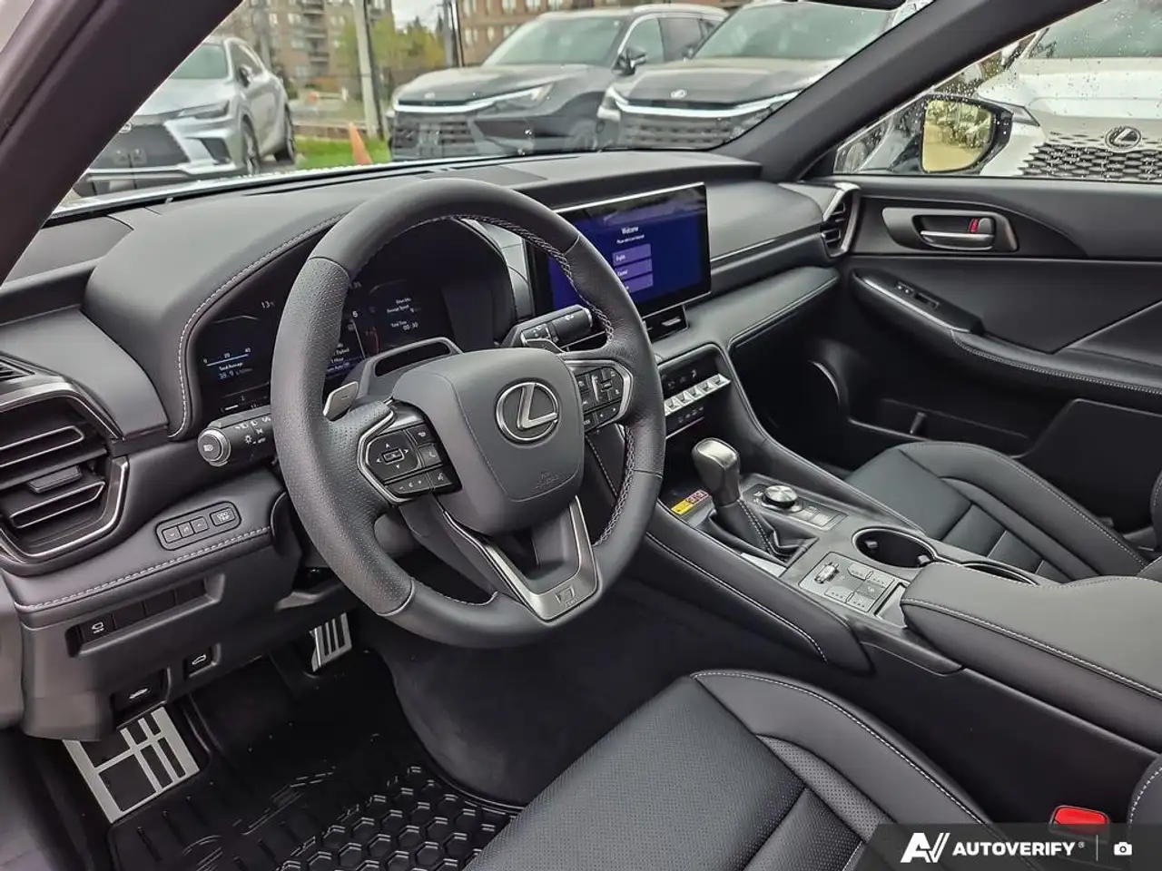 Lexus IS снимка Lexus IS