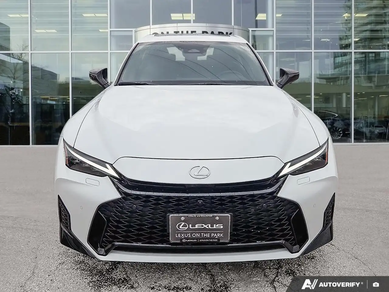 Lexus IS снимка Lexus IS