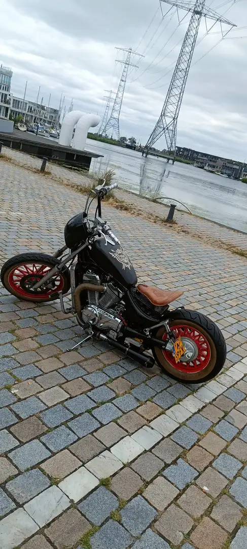 Suzuki VS 700 Zwart - 2