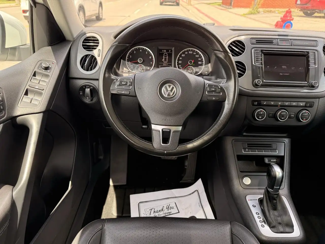 Volkswagen Tiguan снимка Volkswagen Tiguan