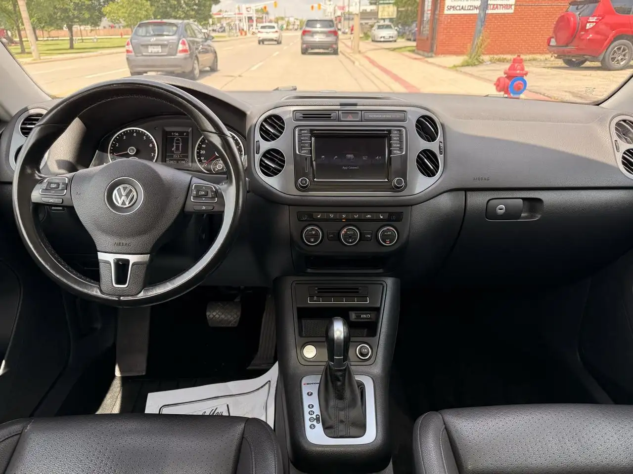 Volkswagen Tiguan снимка Volkswagen Tiguan
