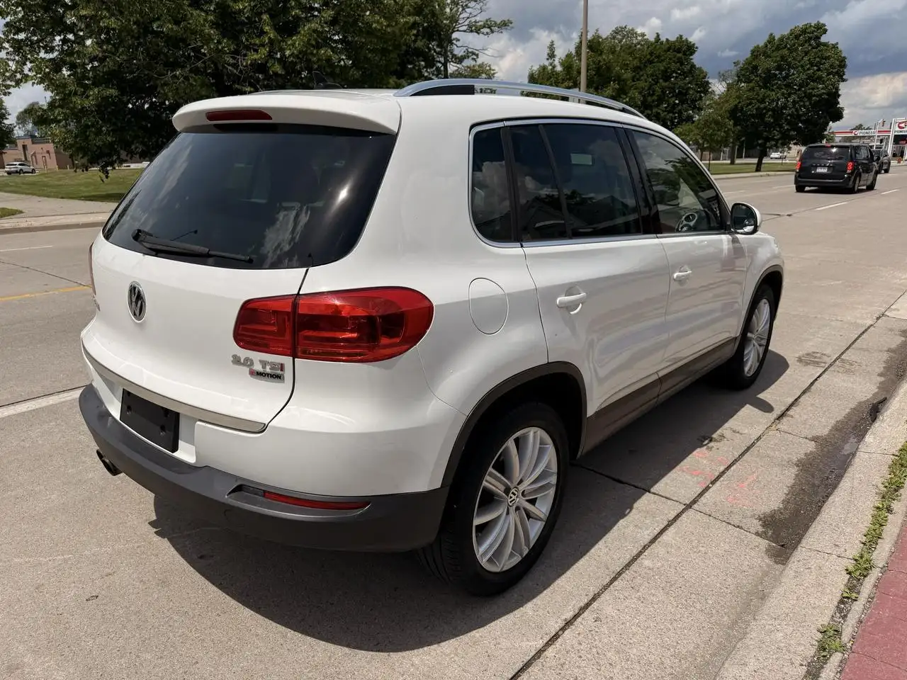 Volkswagen Tiguan снимка Volkswagen Tiguan