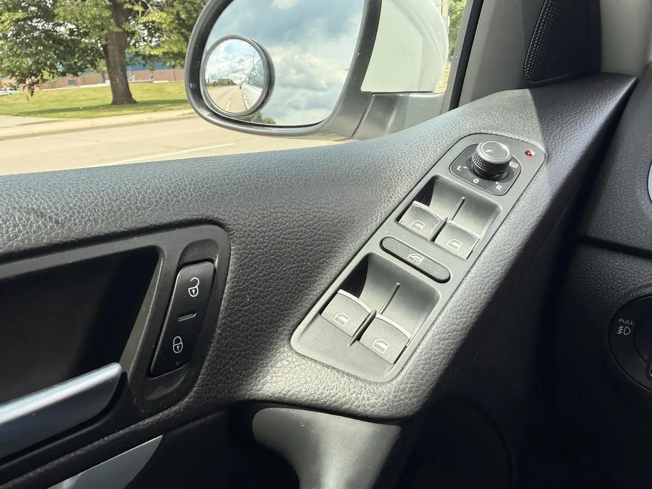 Volkswagen Tiguan снимка Volkswagen Tiguan