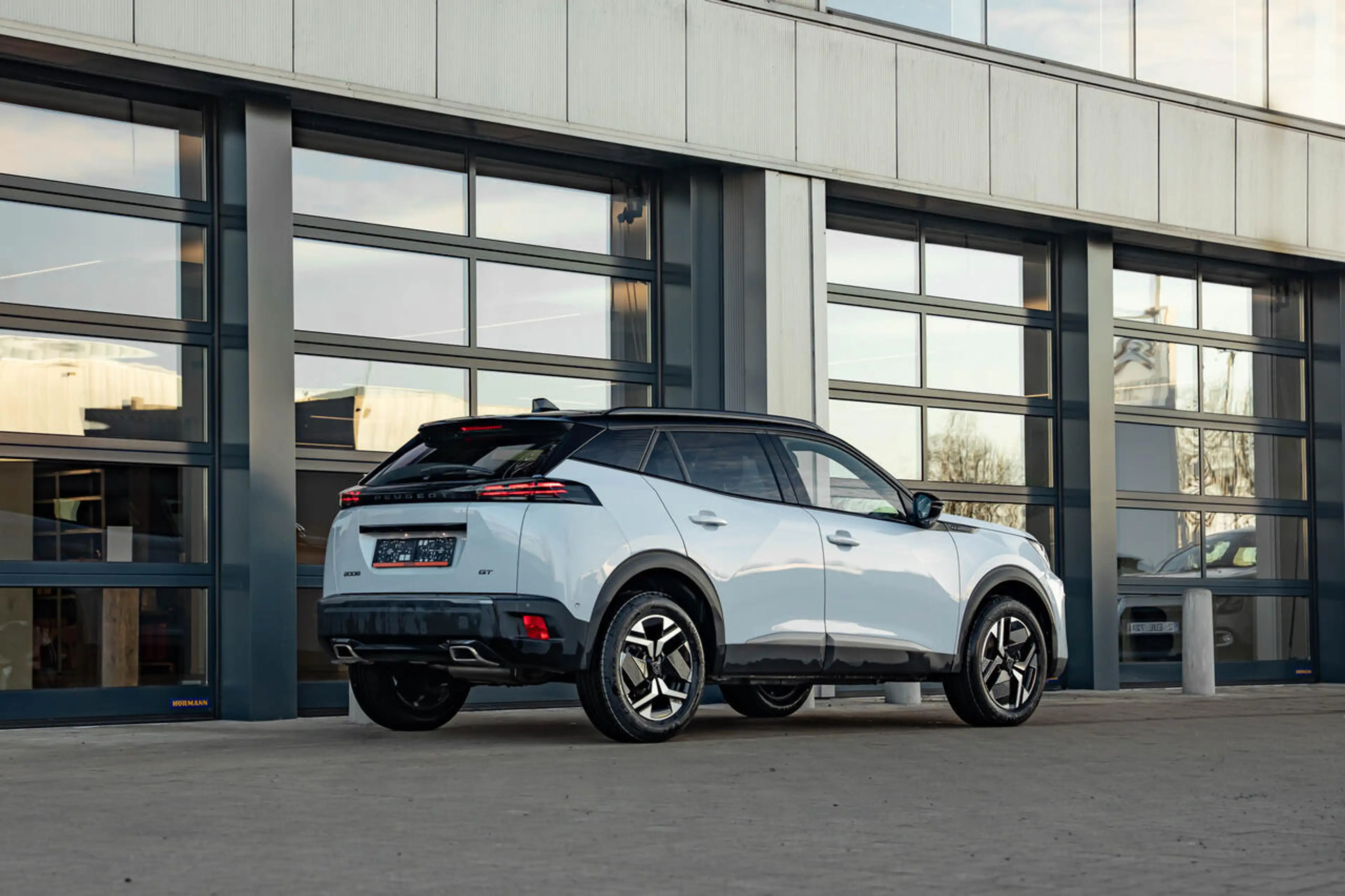 Peugeot 2008 GT | 130 PK AT I Massage I 360° Camera I Dodeho... — photo 6