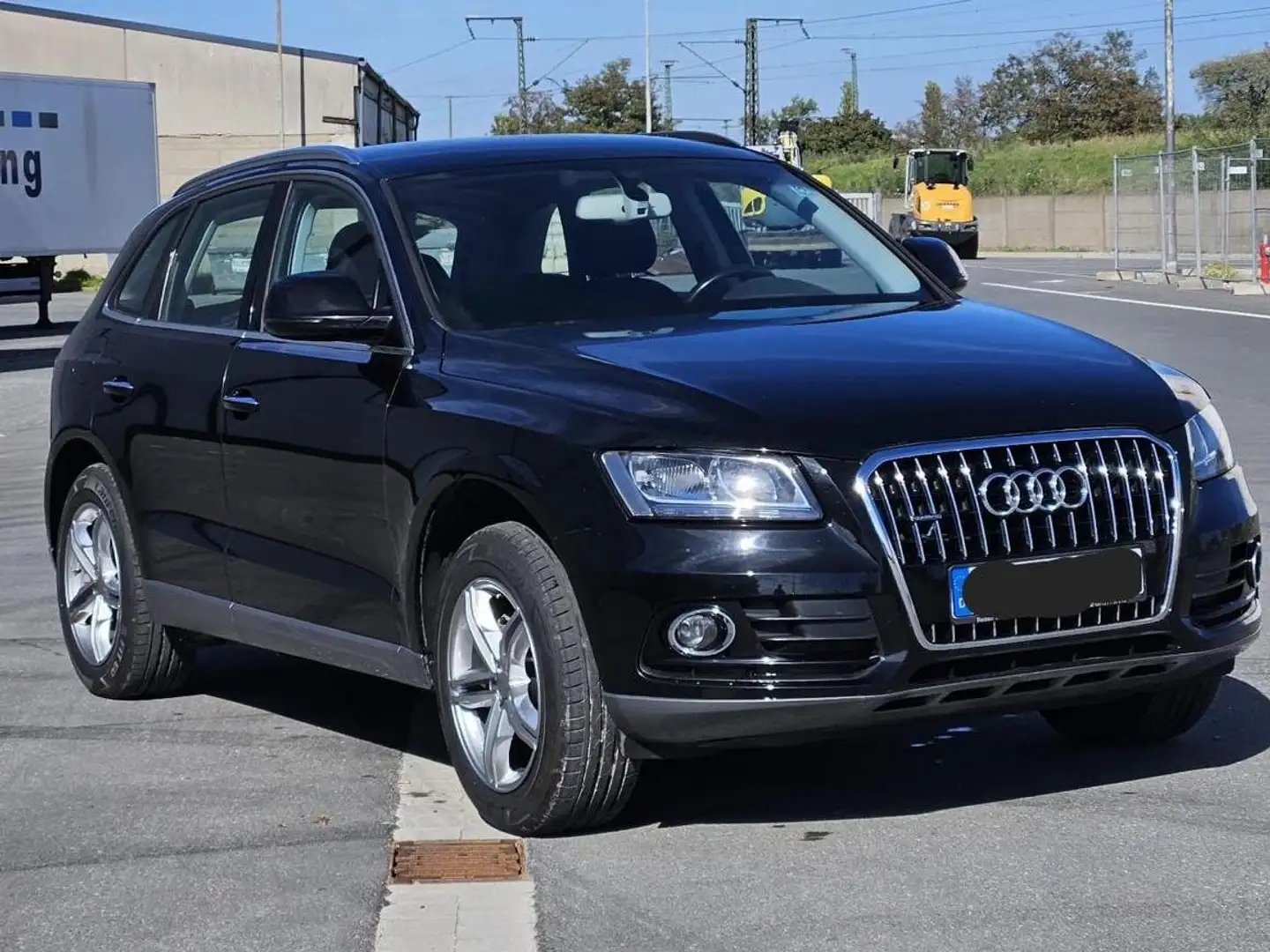 Audi Q5 2.0 TDI (120 kW) Quattro Automatik Schwarz - 1