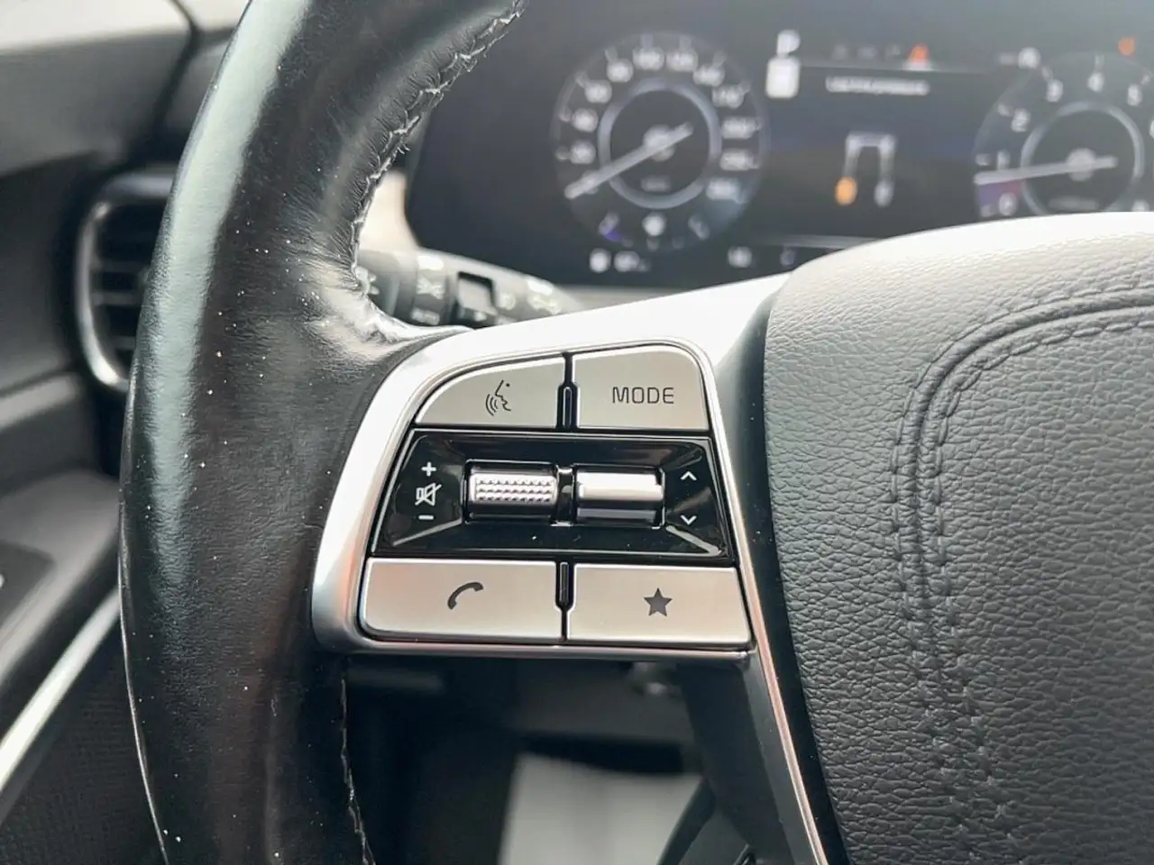 Kia Telluride снимка Kia Telluride