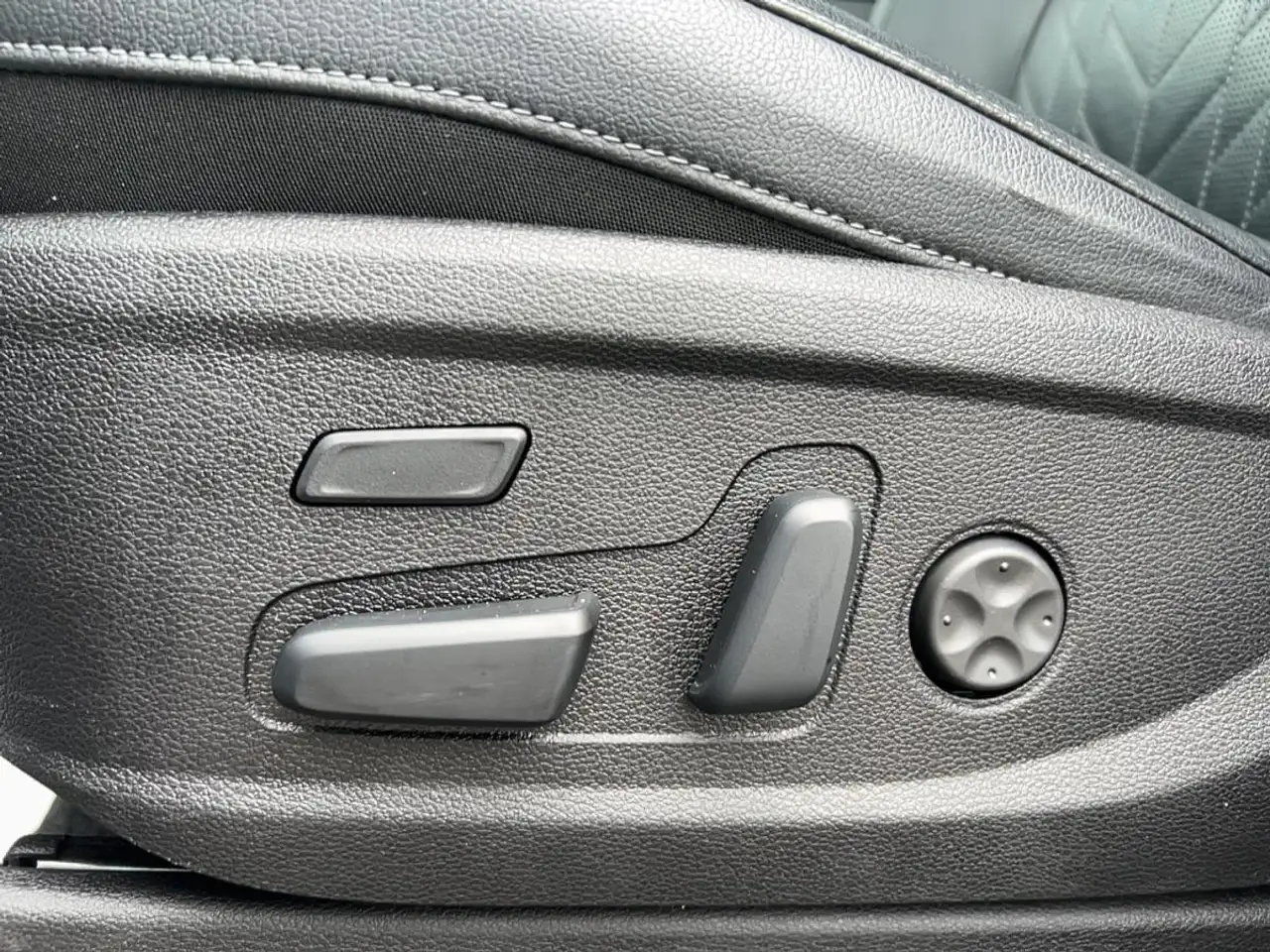 Kia Telluride снимка Kia Telluride