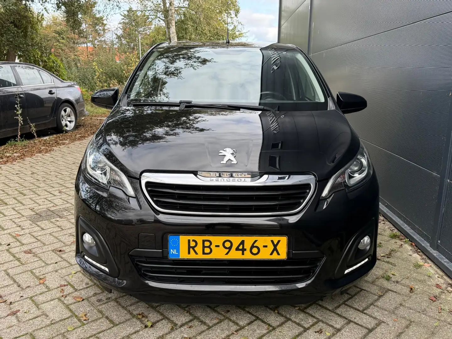 Peugeot 108 1.0 e-Navi/achteruitcamera/bluetooth/carplay/ Zwart - 2