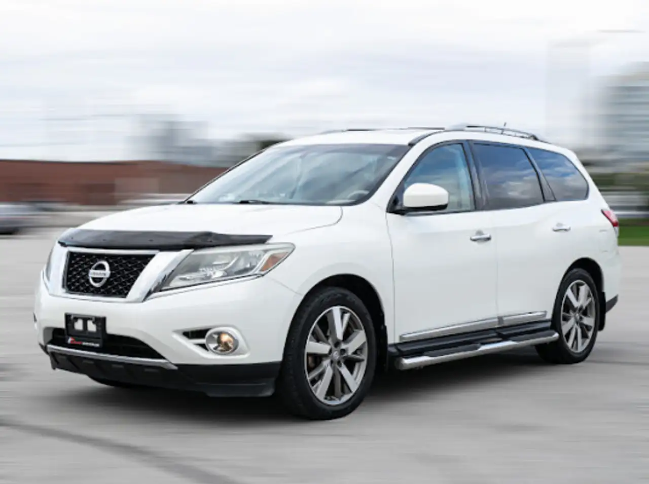 Nissan Pathfinder снимка Nissan Pathfinder