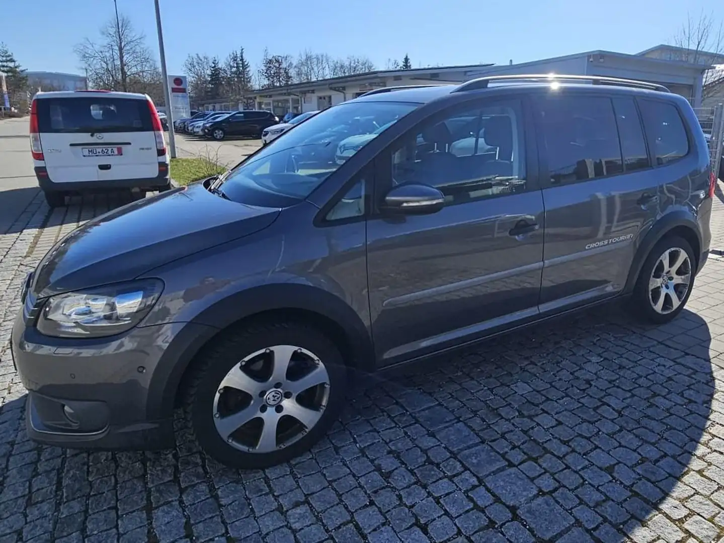 Volkswagen Cross Touran CrossTouran - Kein TÜV - Grau - 1