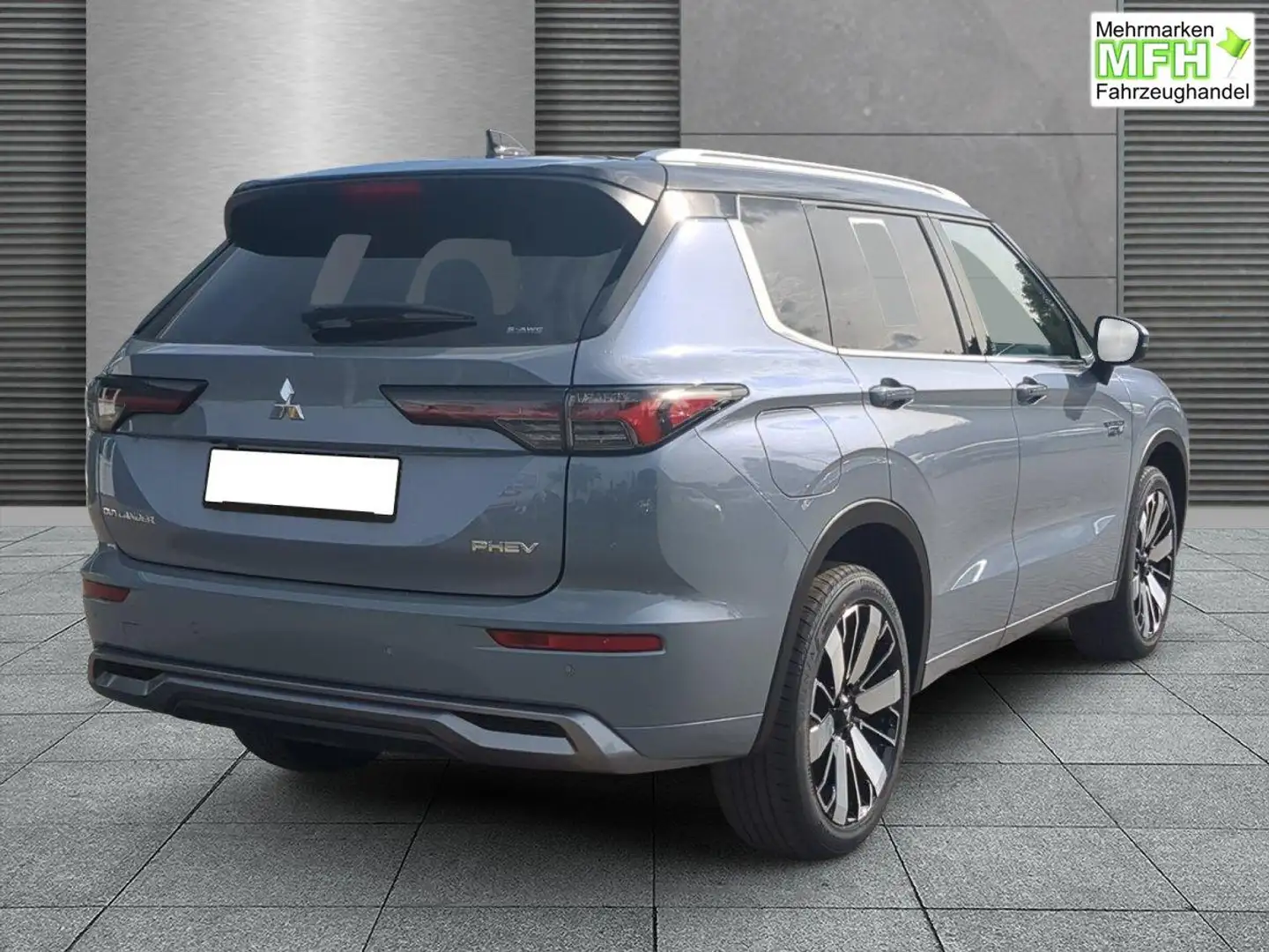 Mitsubishi Outlander TOP 2tone Plug-in Hybrid 2.4 225 kW (306 PS), A... Grau - 2