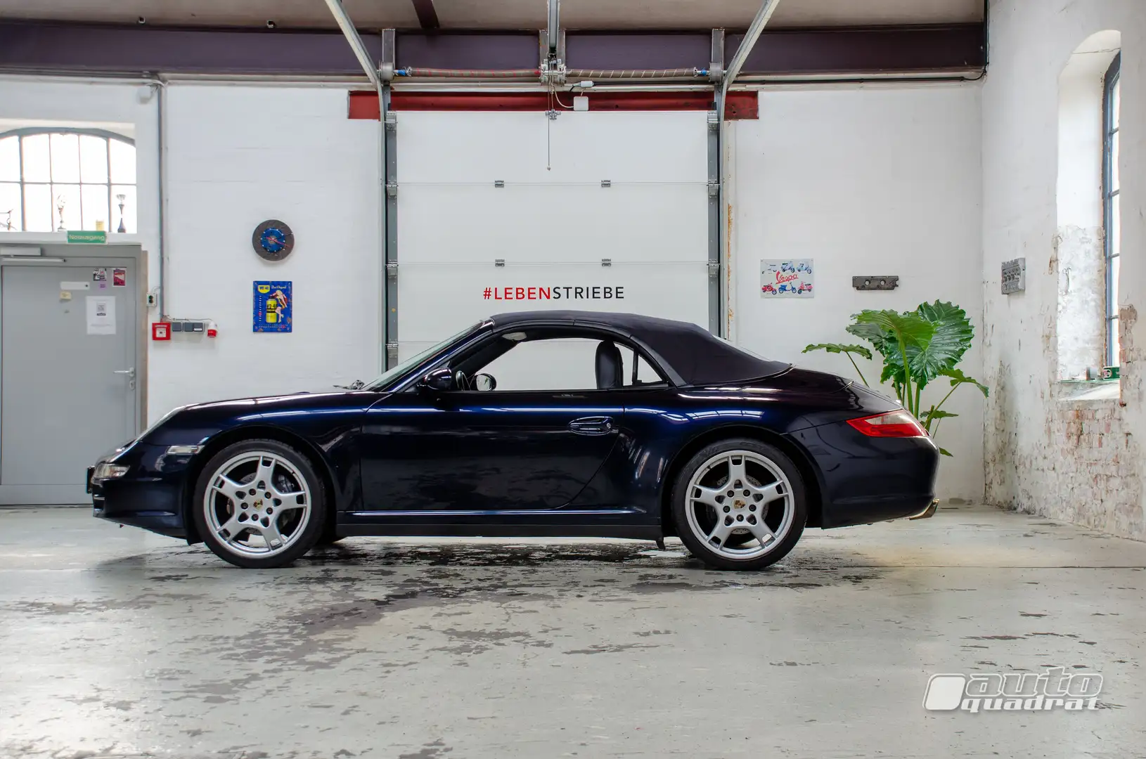 Porsche 997 Carrera 4 Cabrio - Schalter Blau - 2