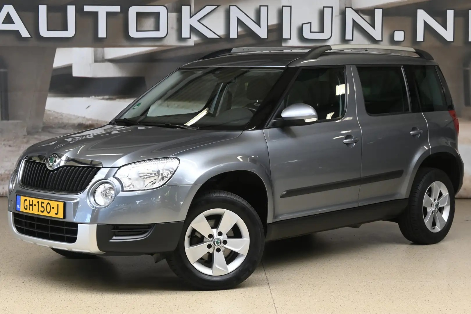 Skoda Yeti 1.2 TSI 105pk Ambition | Trekhaak | Stoelverwarmin Grijs - 2