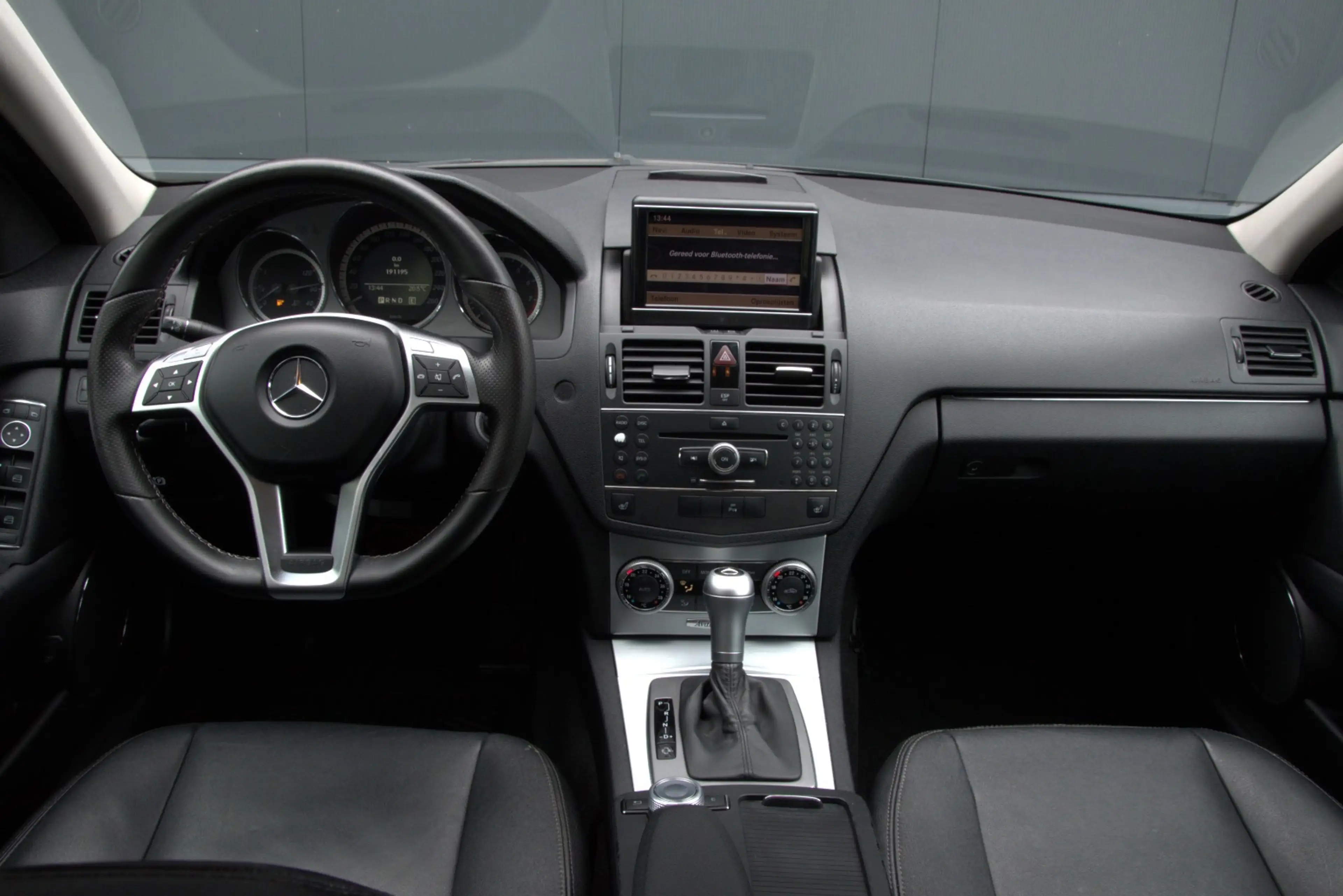Mercedes-Benz C 180 CGI BlueEFFICIENCY Business Class Avantgarde, Vol — photo 11