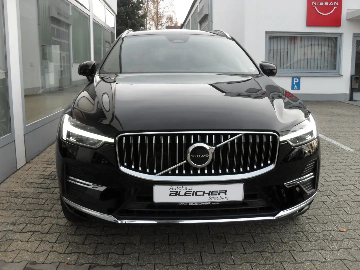 Volvo XC60 B4 Plus Bright | Sitzbelüftung | Panora. Schwarz - 2