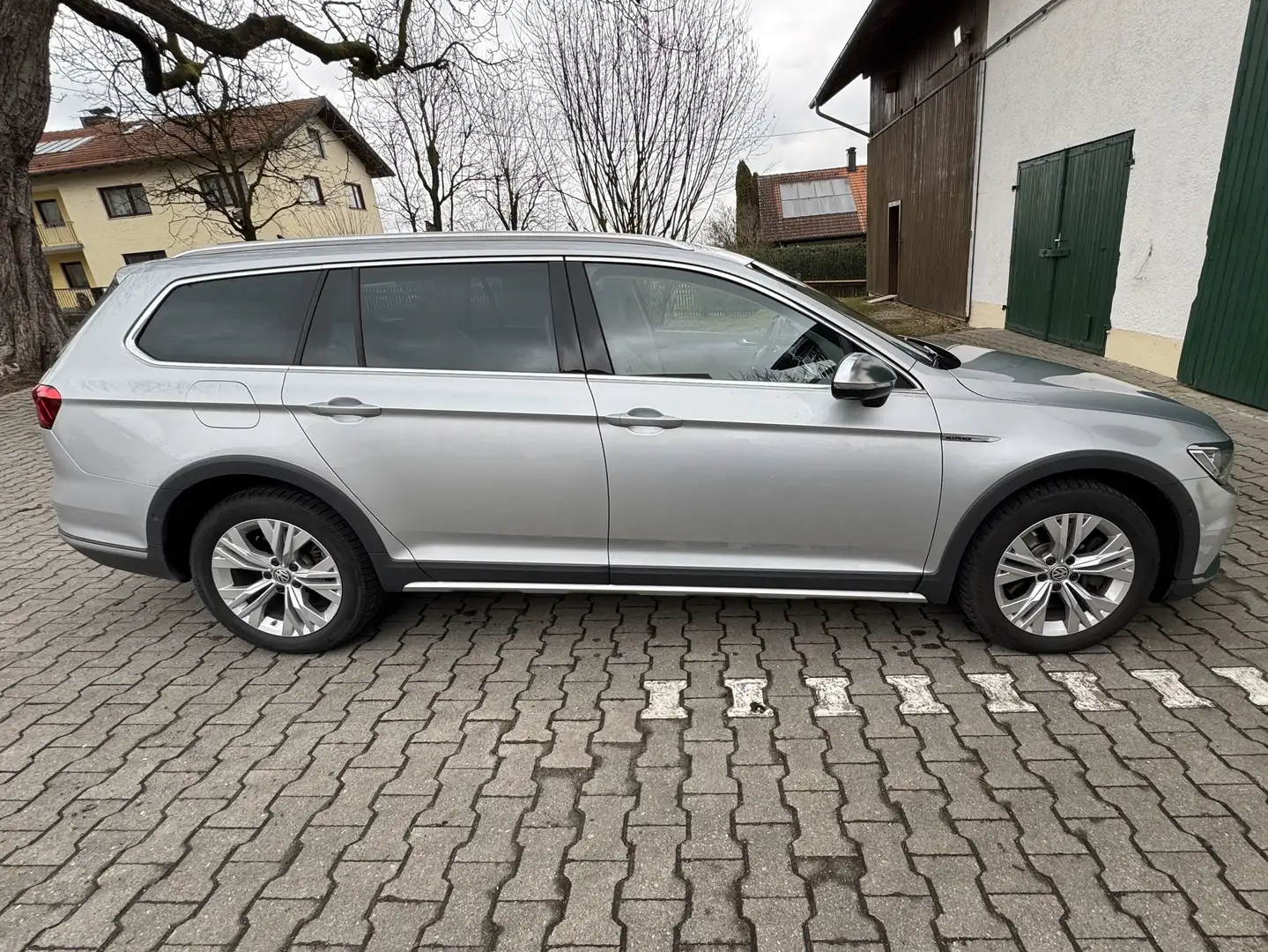 Volkswagen Passat Alltrack Argento - 2