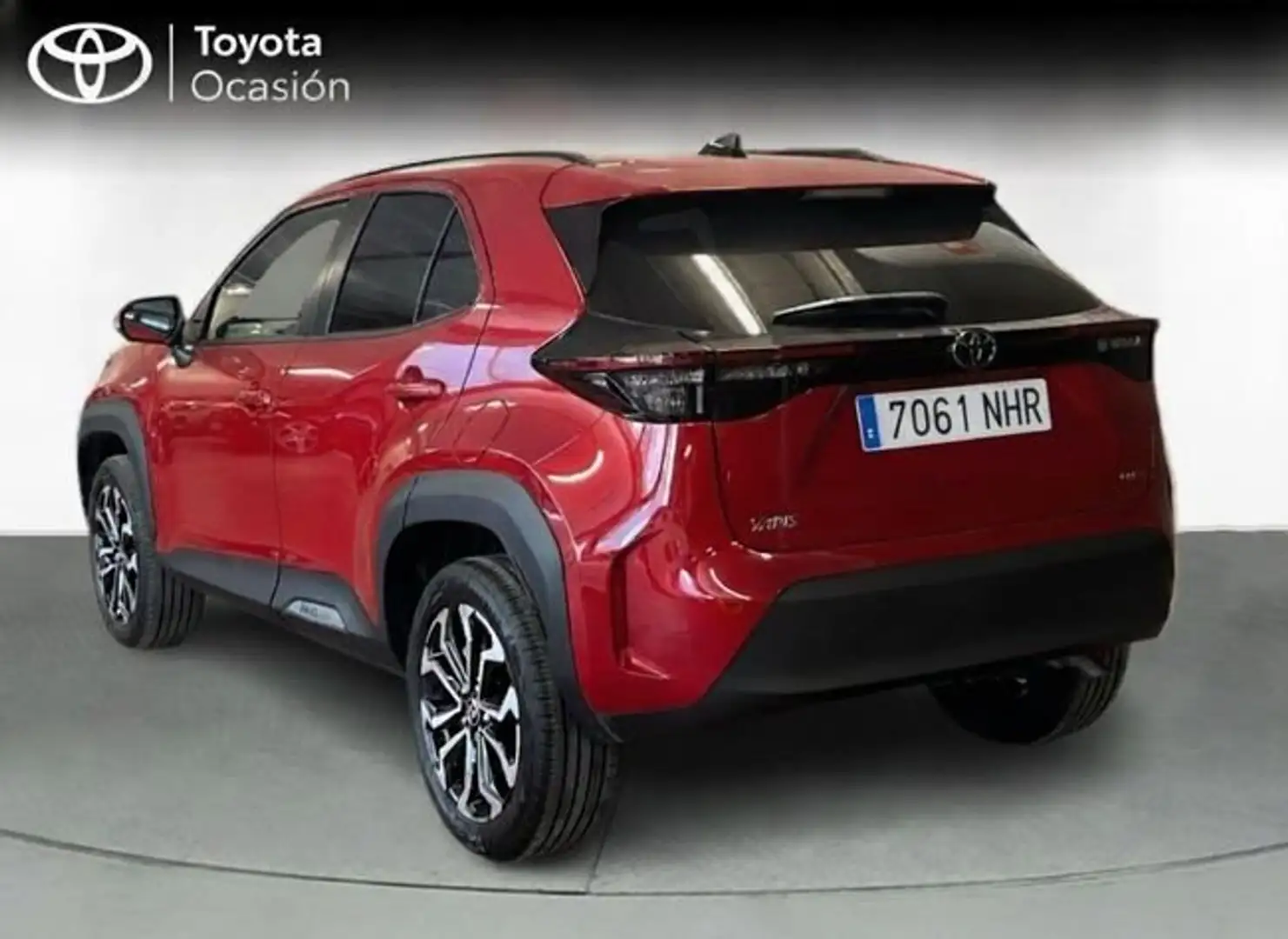 Toyota Yaris Cross 130H Active Rojo - 2