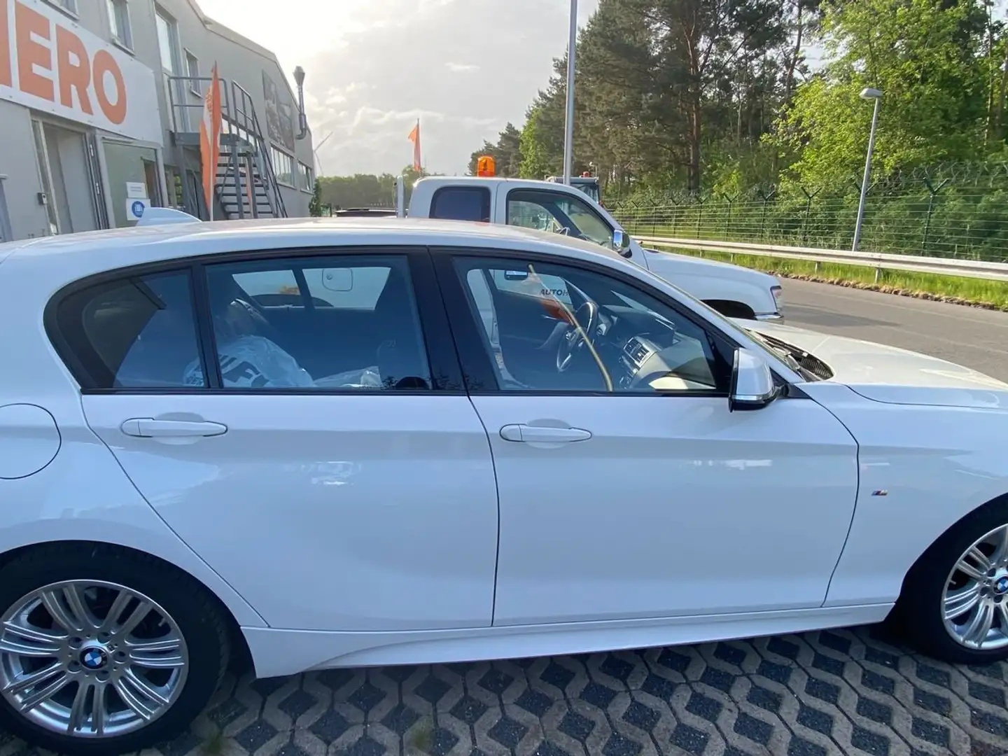 BMW 120 120i Aut. M Sport Blanc - 2