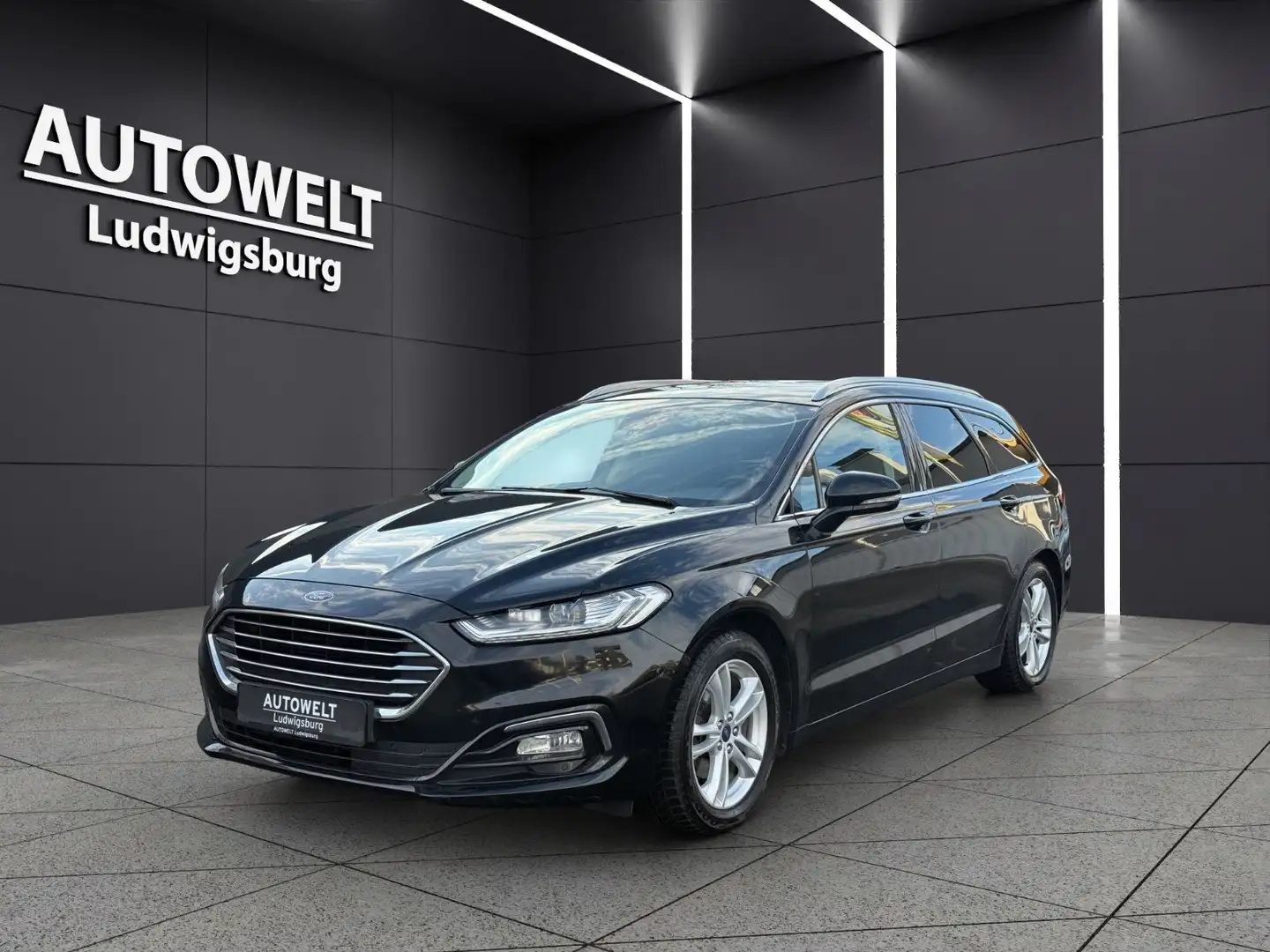 Ford Mondeo Turnier 2.0 TDCI Titanium Automatik Noir - 1