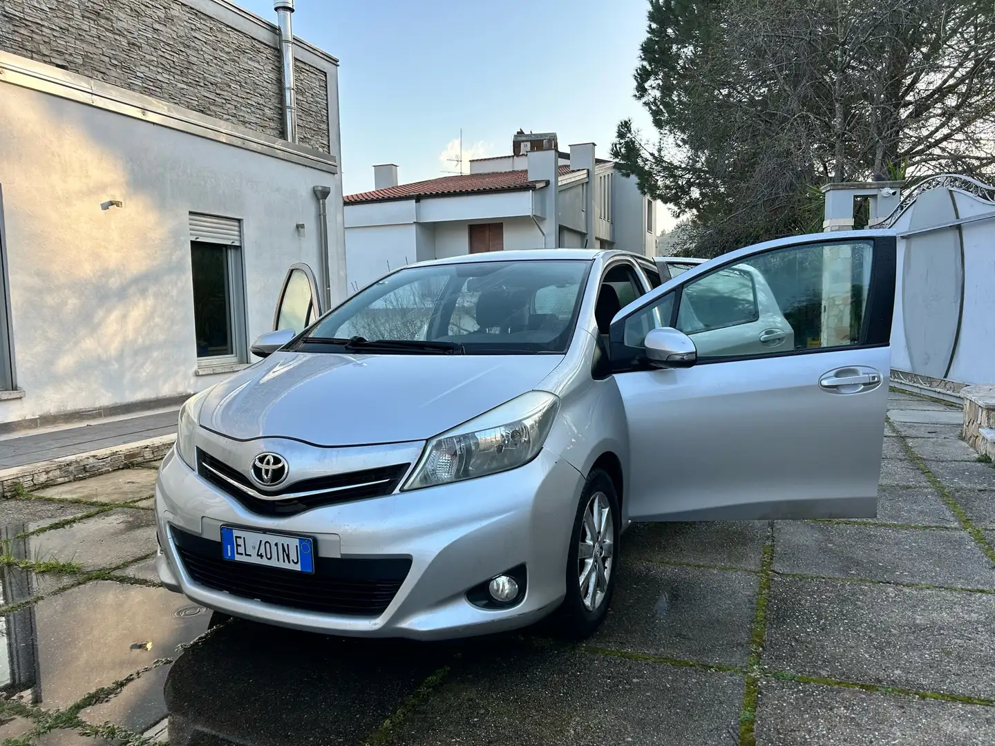 Toyota Yaris 3a serie 1.3 5P Lounge CVT Stop e Start - 1