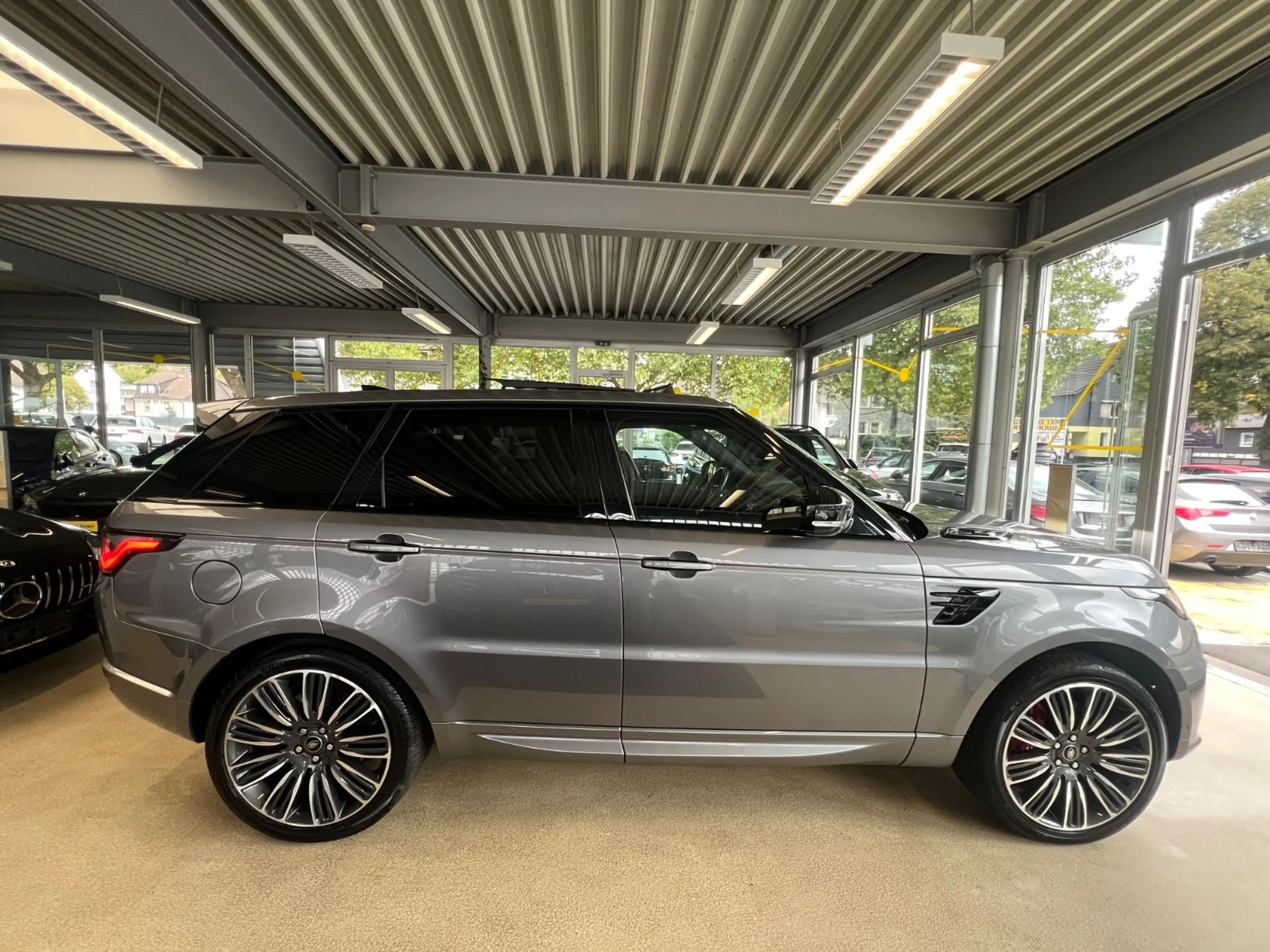 Land Rover Range Rover Sport Autobiography Dynamic *TV* — photo 4