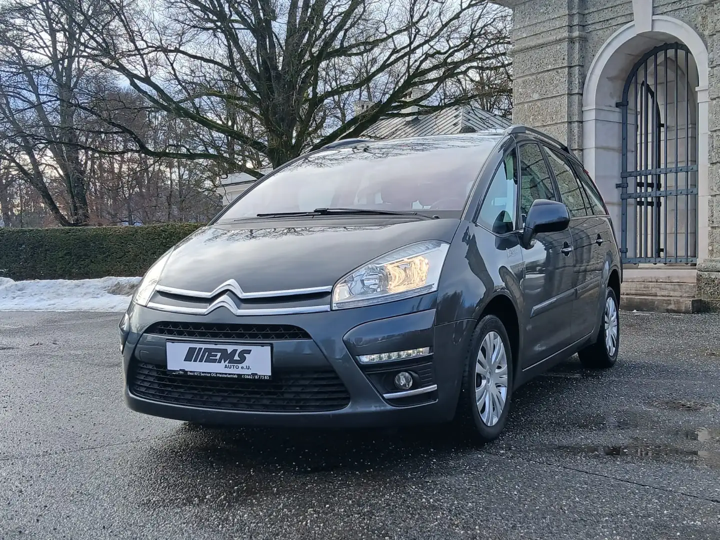 Citroen Grand C4 Picasso 1,6 HDi *PICKERL*KLIMAAUT.*7SITZE* Grau - 1