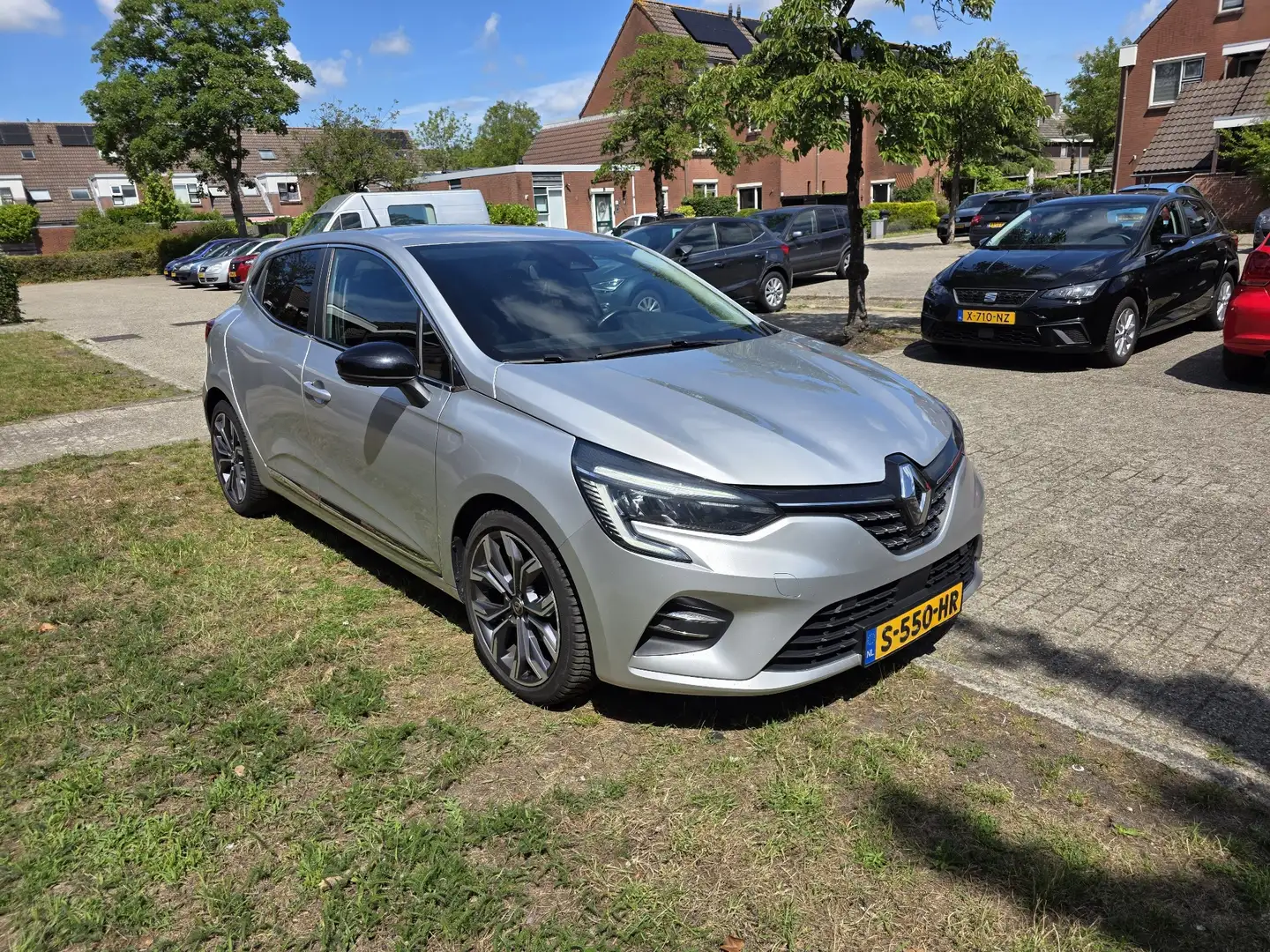 Renault Clio 1.0 TCe Intens Zilver - 1