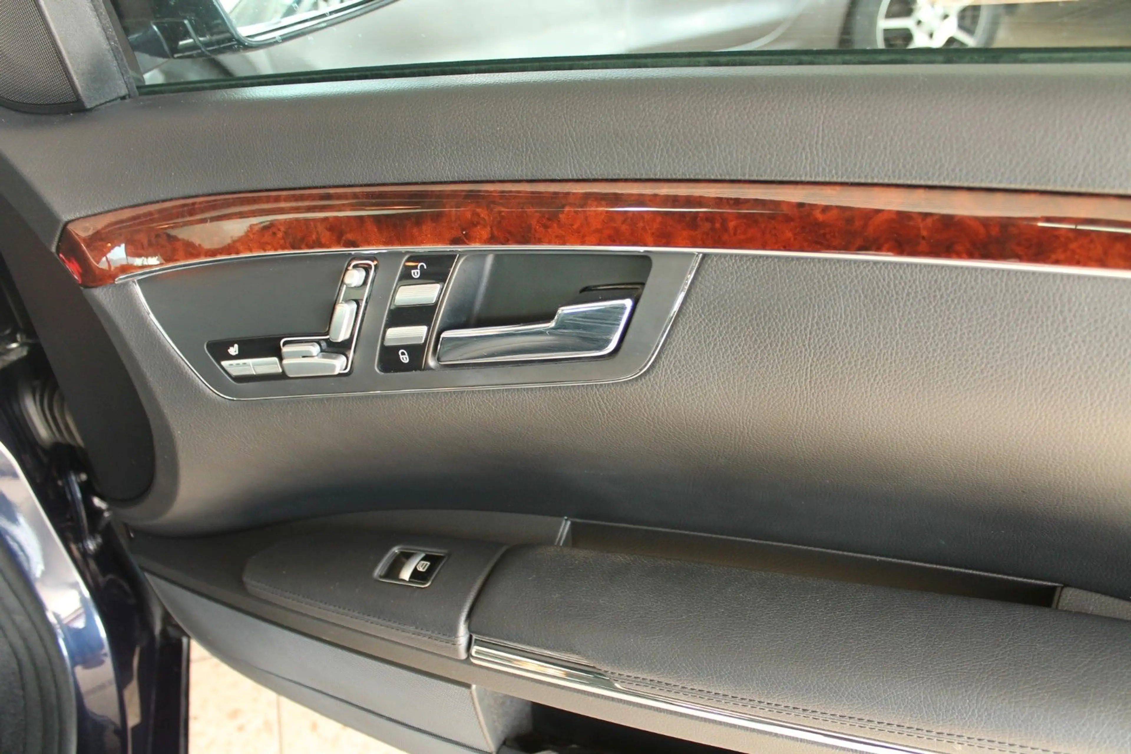 Mercedes-Benz S 350 S Limousine S 350 CDI/ Scheckheft bei MB — photo 6