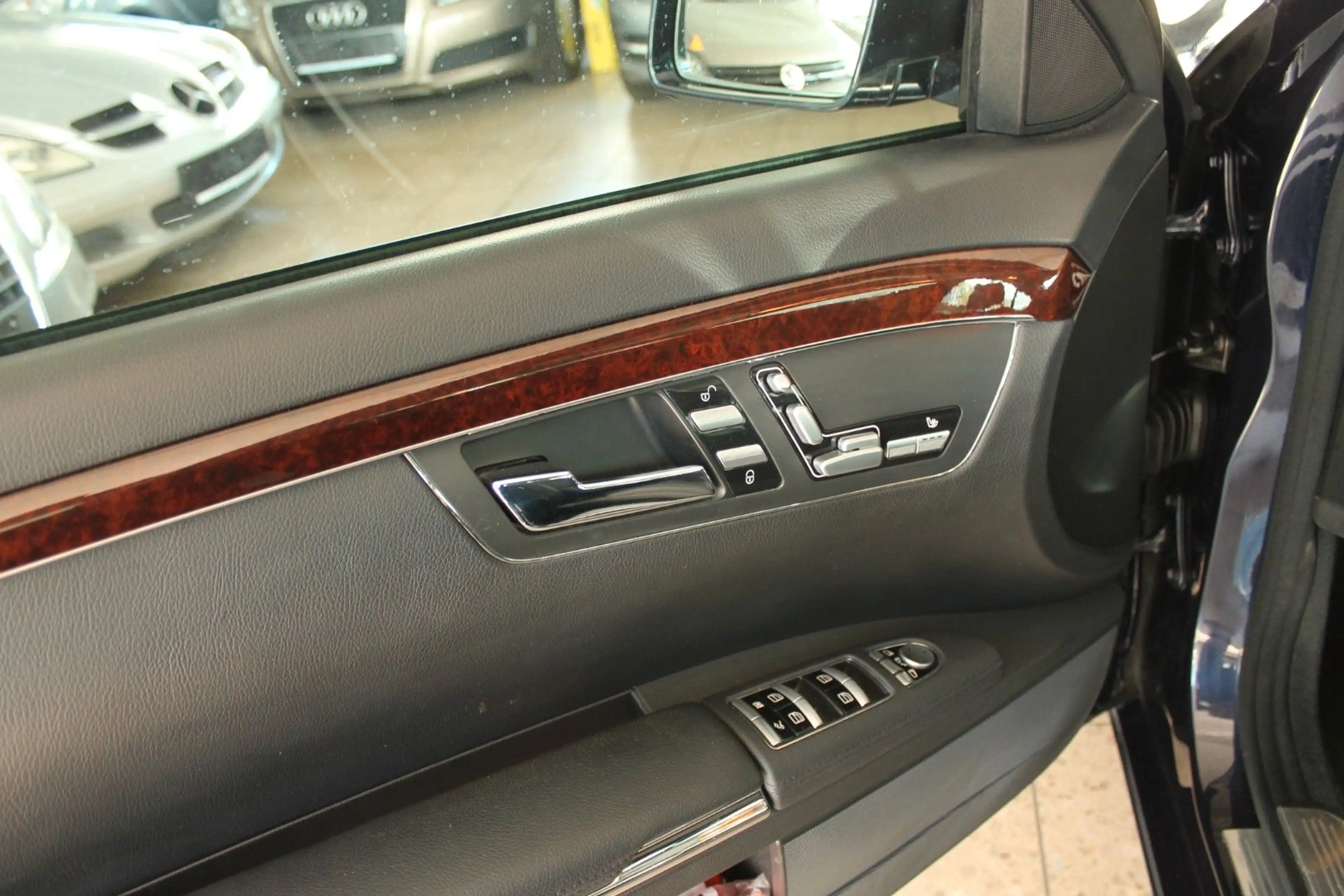 Mercedes-Benz S 350 S Limousine S 350 CDI/ Scheckheft bei MB — photo 12