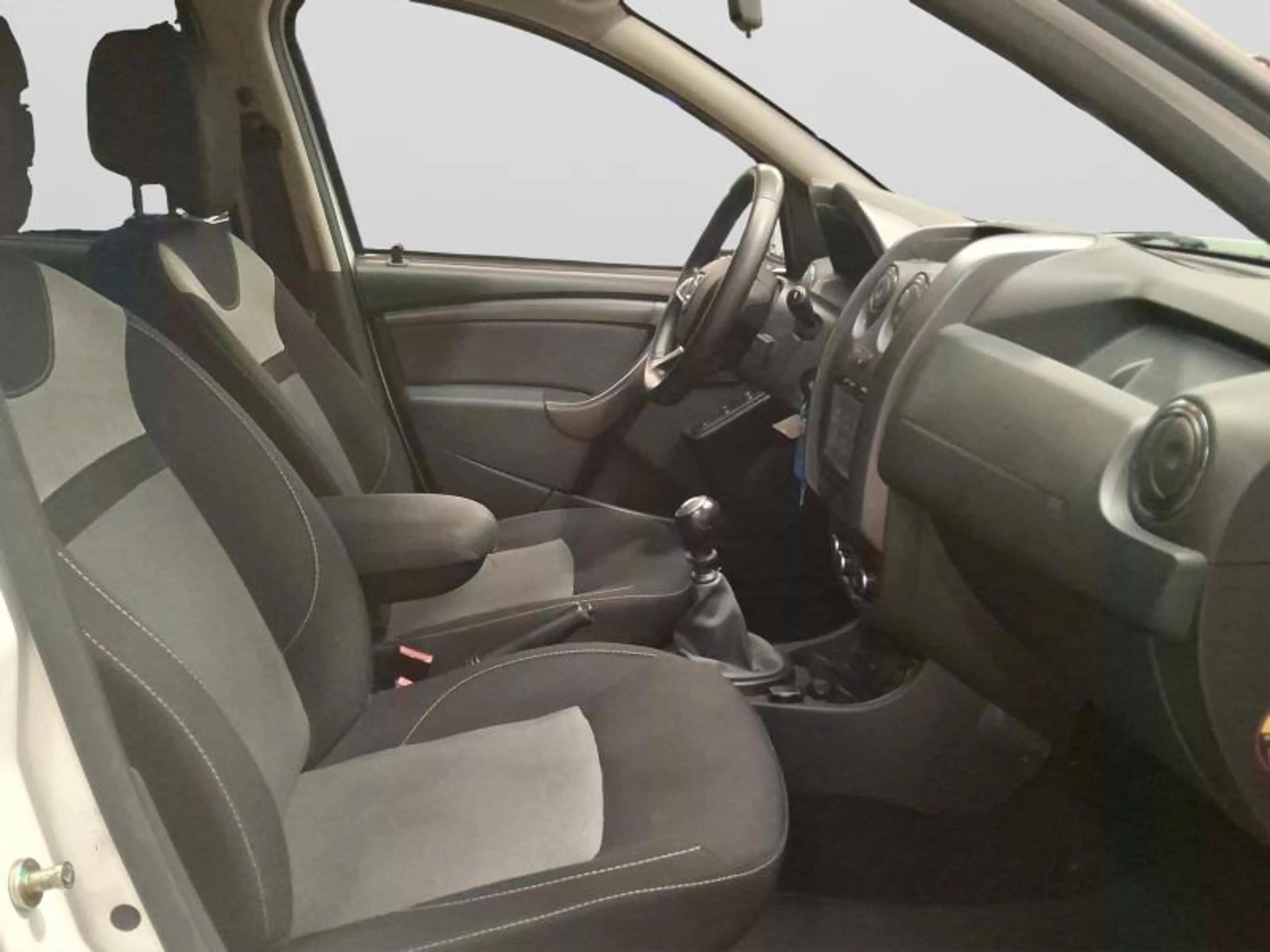 Dacia Duster Saga Tce 125 — photo 13