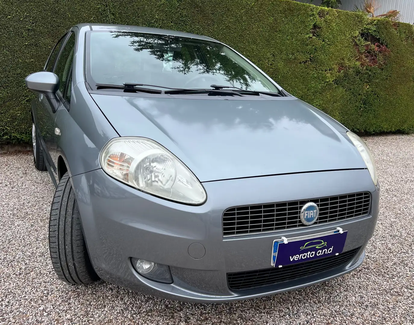 Fiat Grande Punto Grande Punto 5p 1.2 Active 65cv Gris - 2