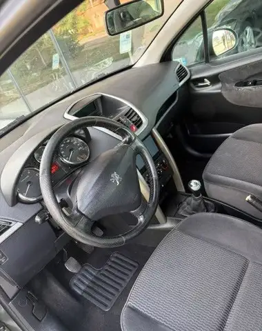 Peugeot 207 view 5