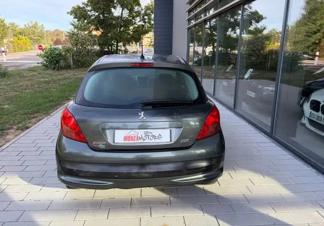 Peugeot 207 view 4