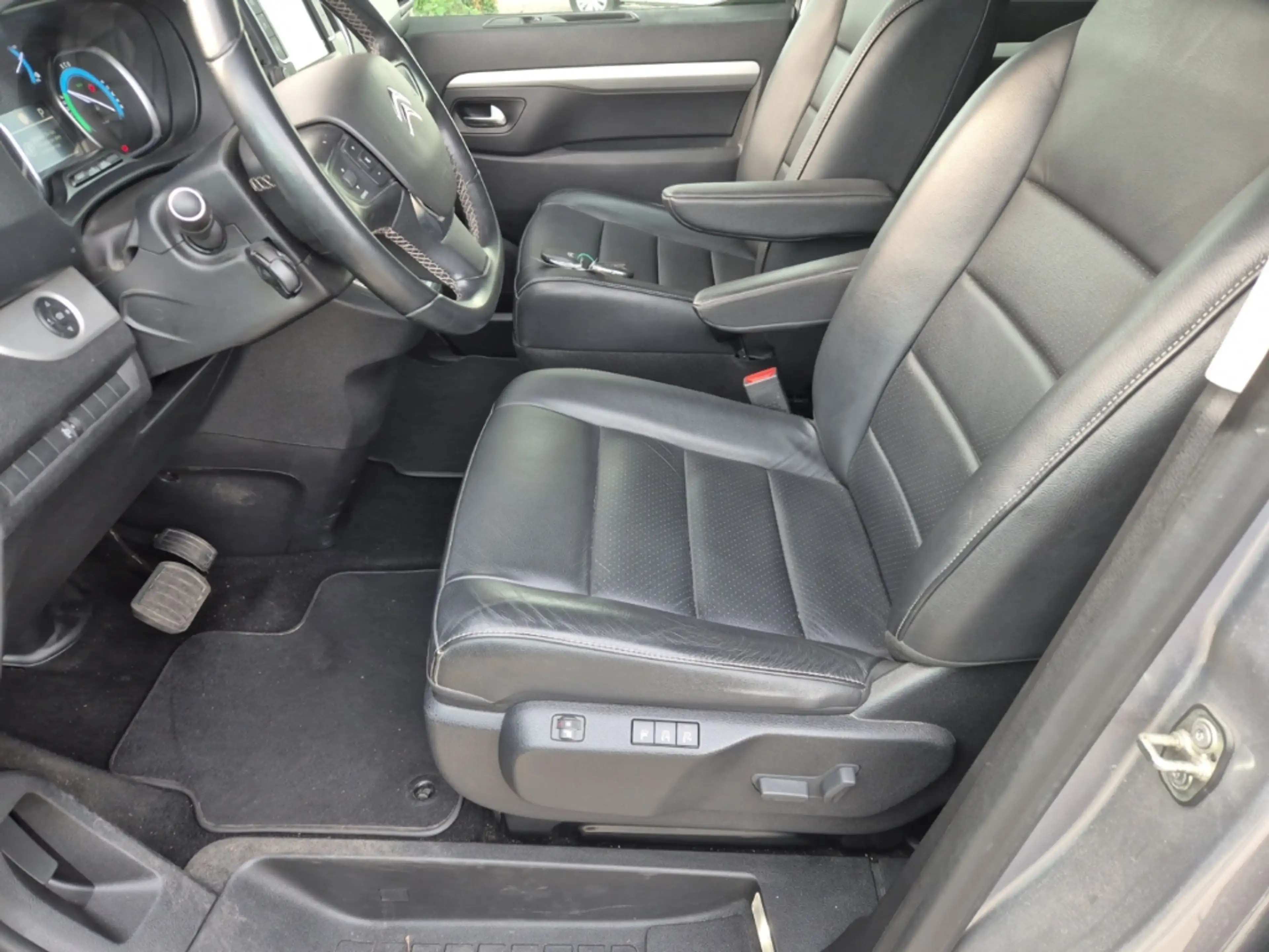 Citroen Spacetourer Shine M Elektromotor 50kwh — photo 9