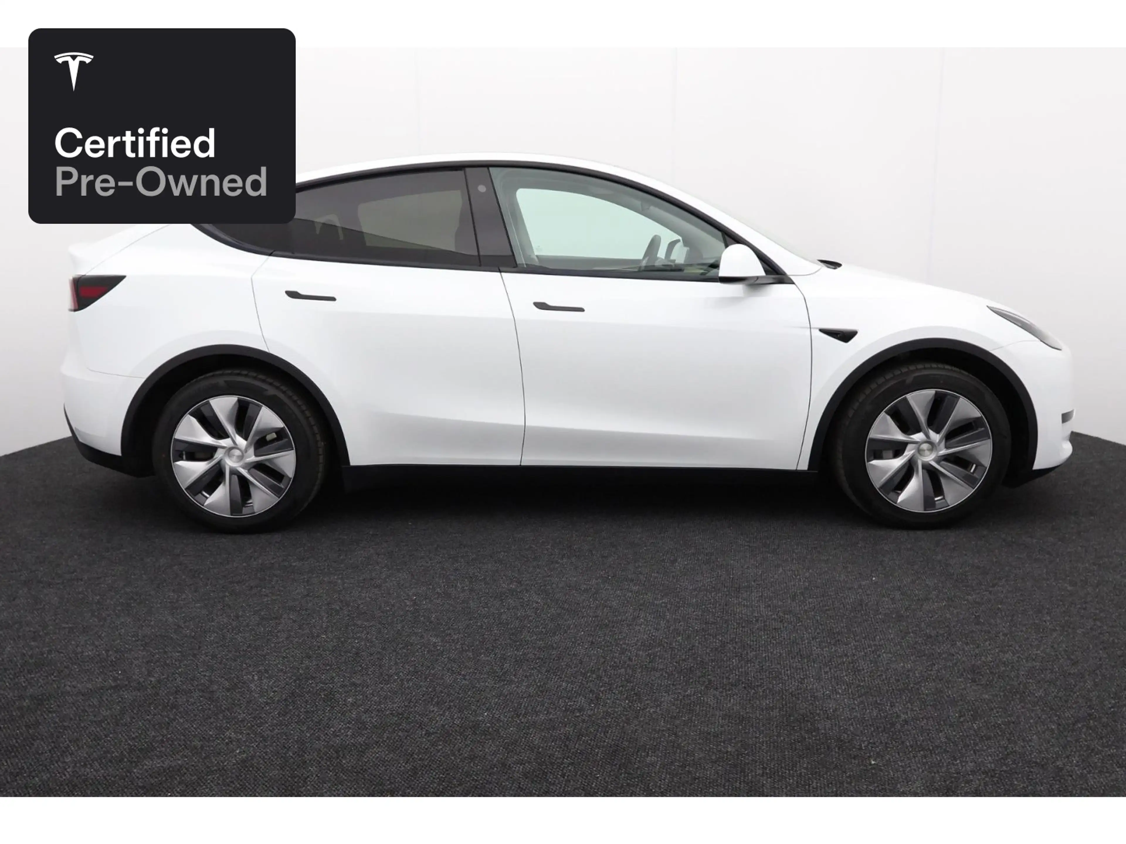 Tesla Model Y Rear-Wheel Drive “Certified Pre-Owned” — photo 9