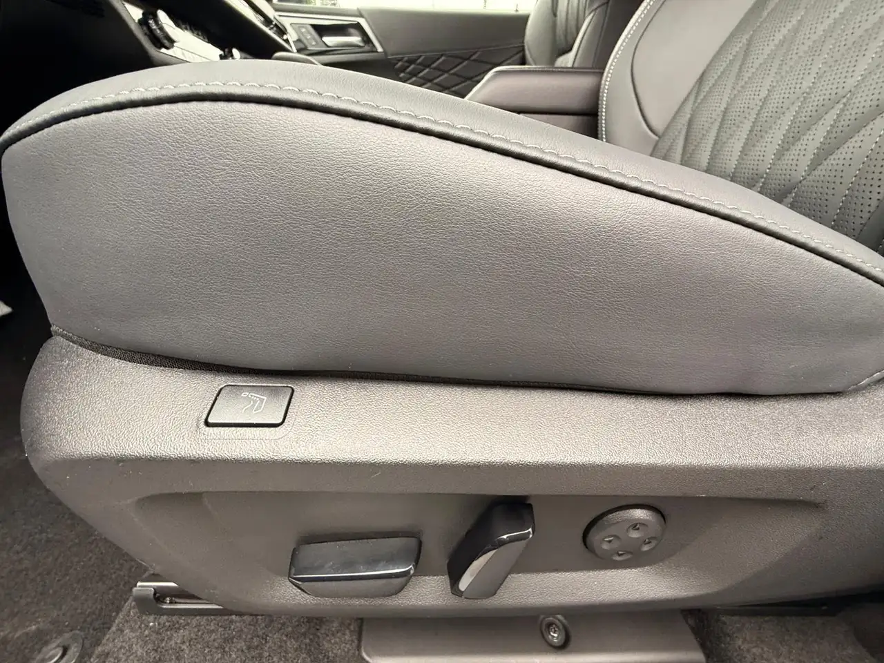 Mitsubishi Outlander снимка Mitsubishi Outlander