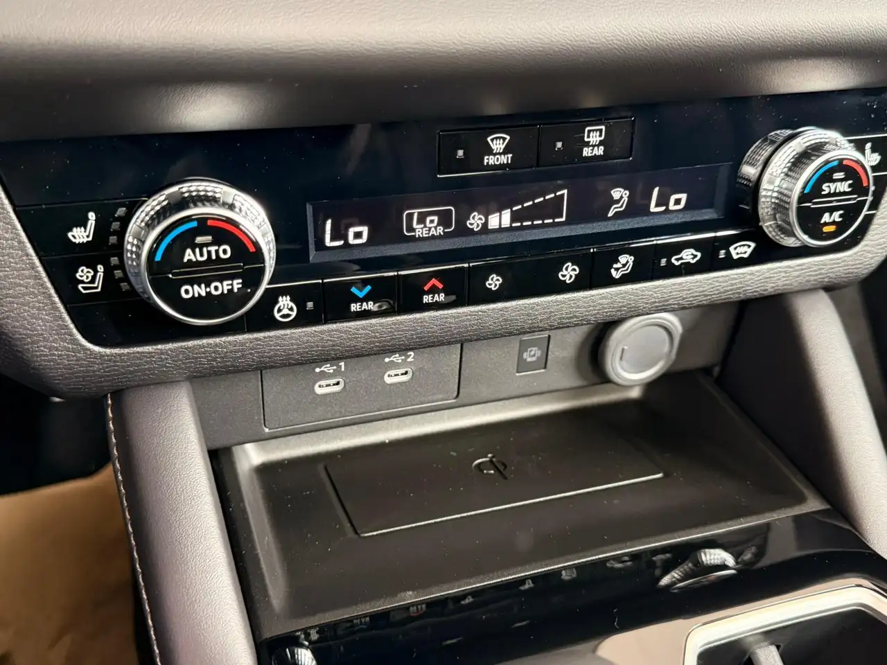 Mitsubishi Outlander снимка Mitsubishi Outlander