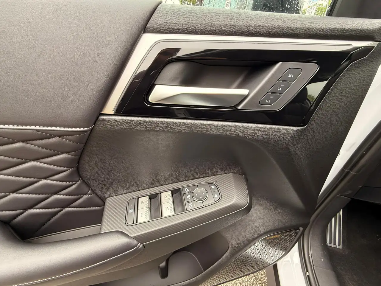 Mitsubishi Outlander снимка Mitsubishi Outlander