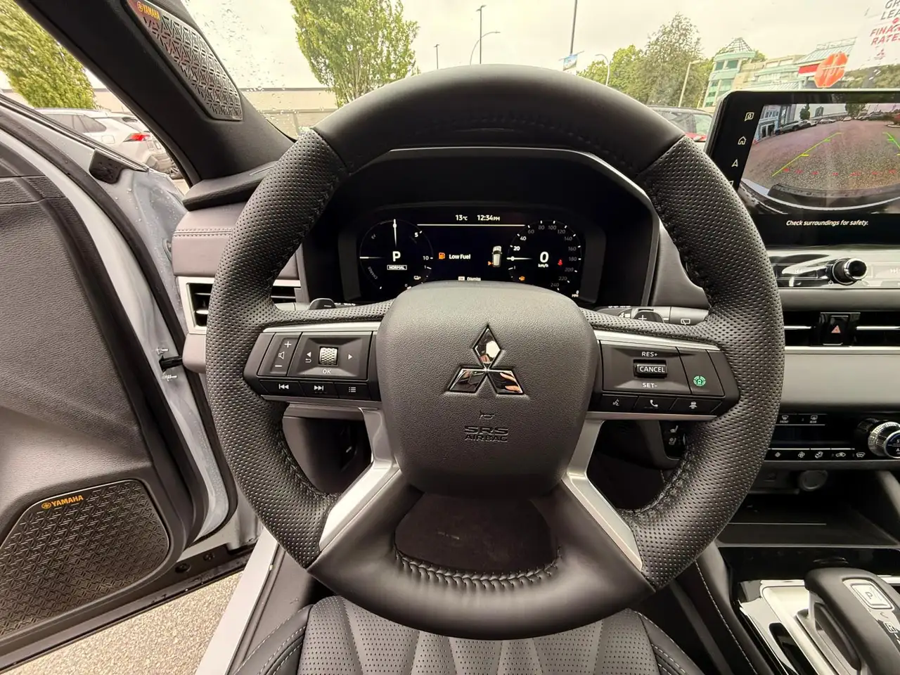 Mitsubishi Outlander снимка Mitsubishi Outlander