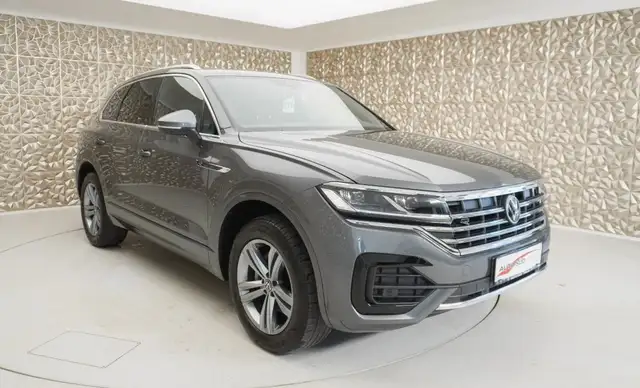 Volkswagen Touareg R line 3.0 Ansicht 4
