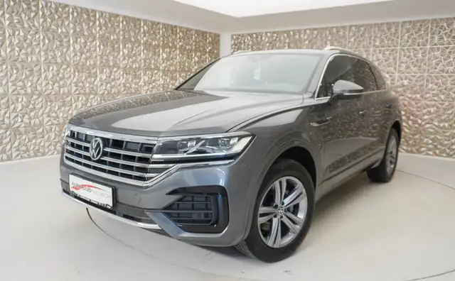 Volkswagen Touareg R line 3.0 Ansicht 1