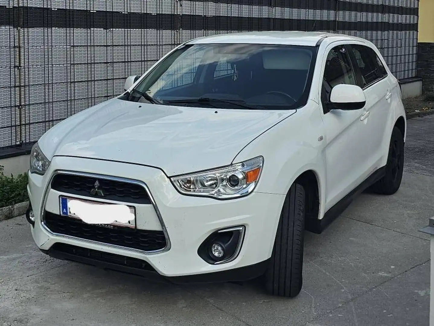 Mitsubishi ASX ASX 1,8 DI-D LP Invite 35 Invite Weiß - 1