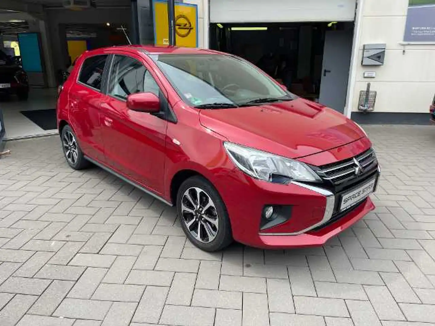 Mitsubishi Space Star Select+ 1.2 MIVEC ClearTec 5-Gang Rot - 2