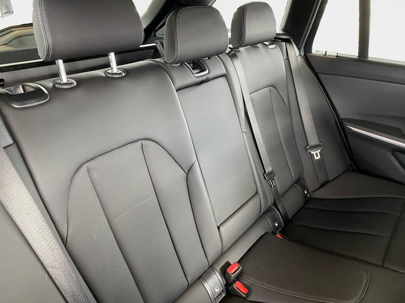 BMW 330 M Sport — photo 15